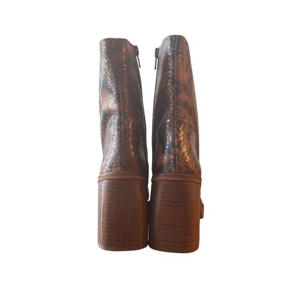 Free People Ruby Snakeskin Ankle Boots NWT Size 9 Chunky Heel - Picture 3 of 6